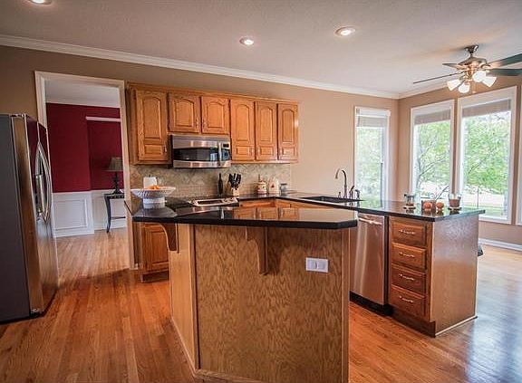 4th image of 12762 Mackey St