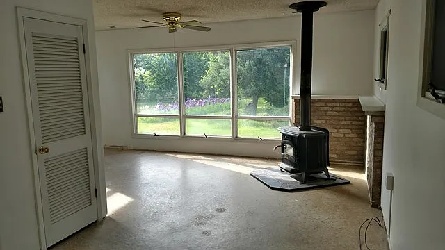 127 SE 3rd Ave photo 1