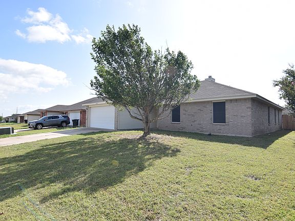 3rd image of 3904 Bolivar Dr