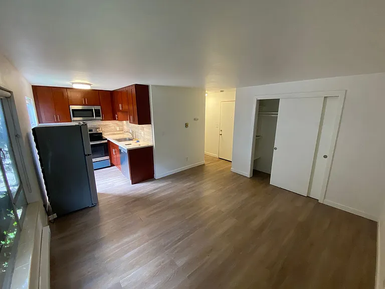 411 Harvard Ave East — Photo 1