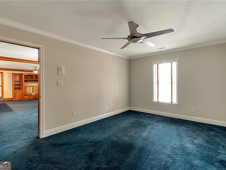 115 Wolf Willow Ct — Photo 43