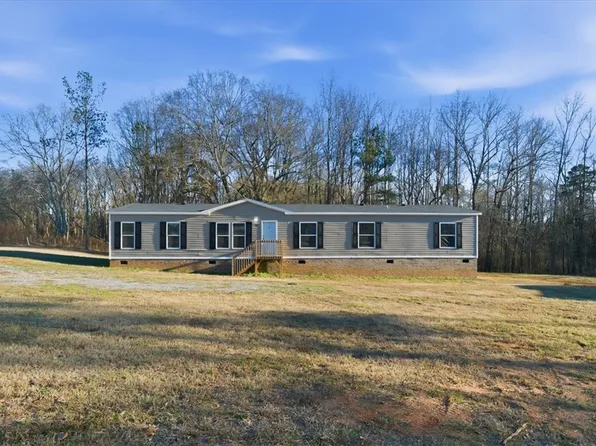 307 W Lake St, Iva, SC 29655