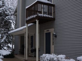 279 Windsor Ct UNIT D, South Elgin, IL 60177