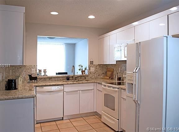 5th image of 5247 NW 102nd Ct