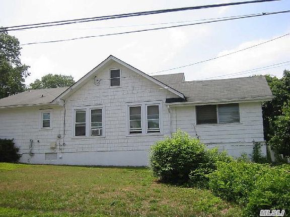 4th image of 28 Lake Shore Dr