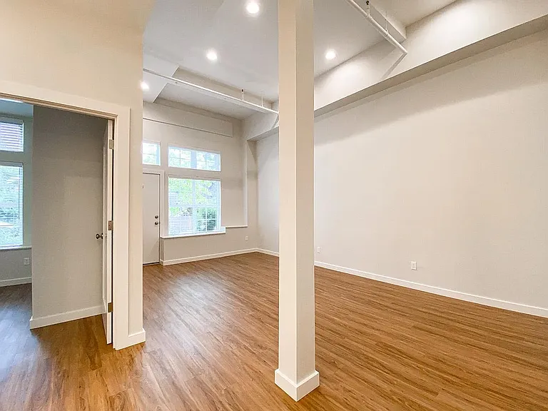 311 TG 311 LLC — Photo 6