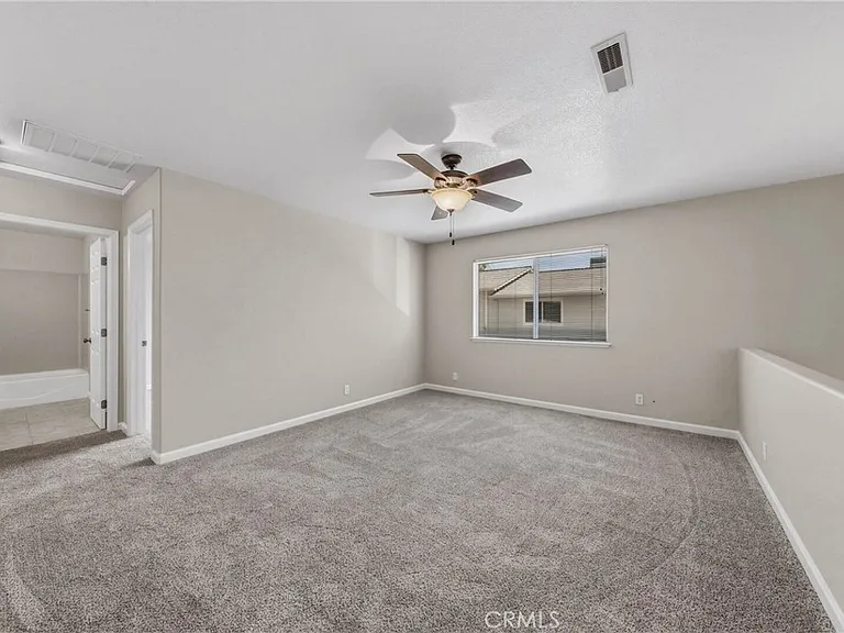 687 Armstrong St — Photo 8