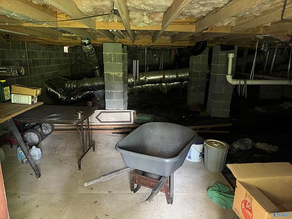 4th image of 917 Ashwood Dr