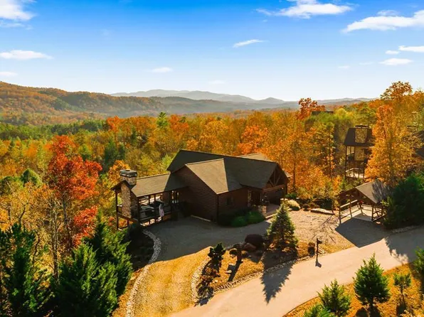 9 Kensington Dr, Mineral Bluff, GA 30559