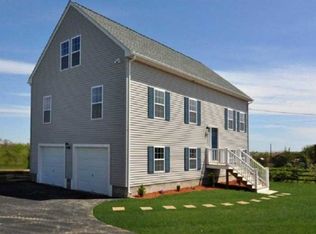 9 Foddering Farm Rd, Narragansett, RI 02882
