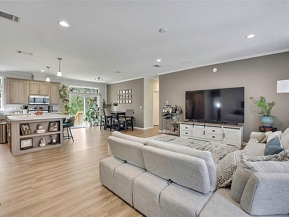 3rd image of 14730 PEACE BOULEVARD
