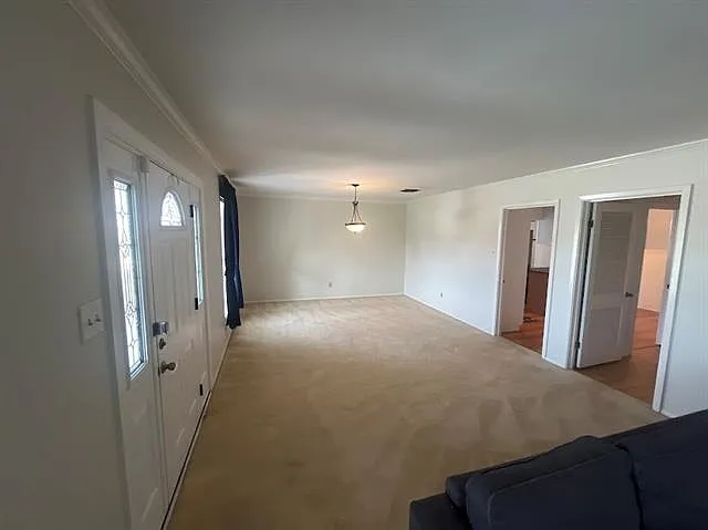 4901 Purdue Dr — Photo 5