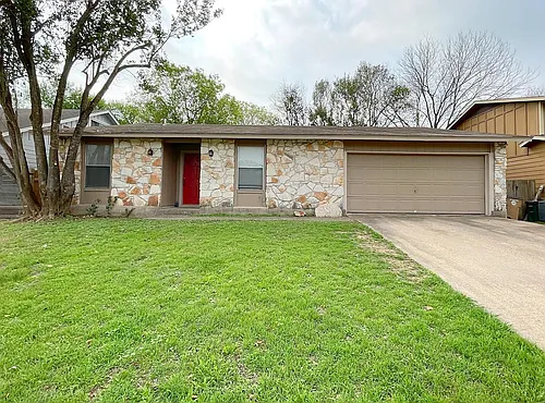 656 Mairo St Photo 1