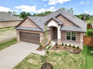 1706 Prestwick Ln, Ennis, TX 75119