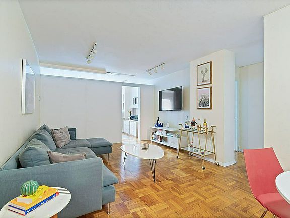 3rd image of 155 E 38th St APT 4B