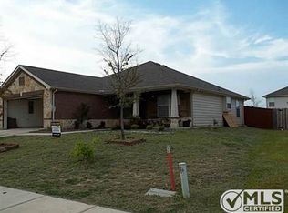 1935 Castaway Dr, Grand Prairie, TX 75051