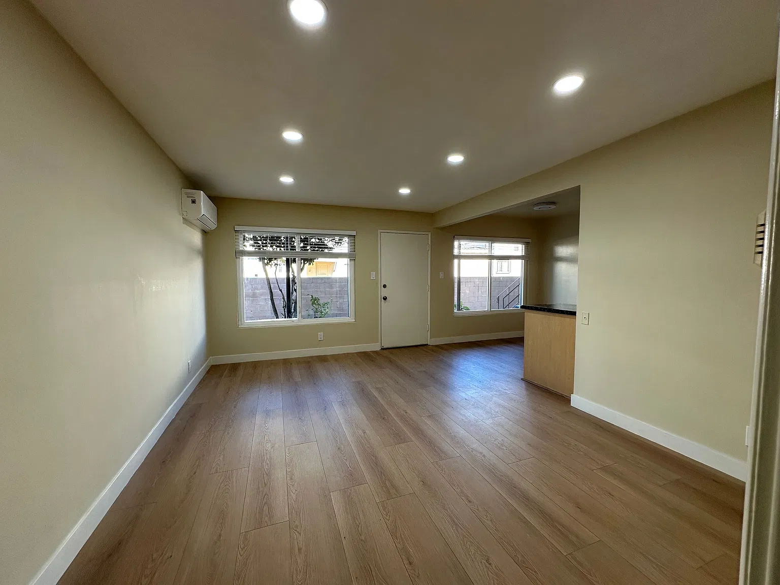 1 bed, 700 sqft, $2,100 — Photo 4