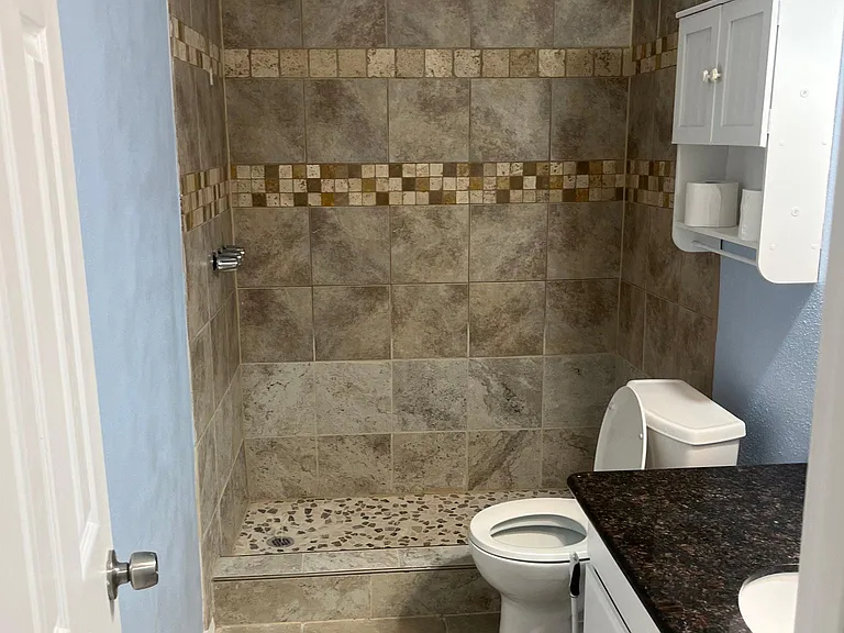 Shared bathroom (common area)