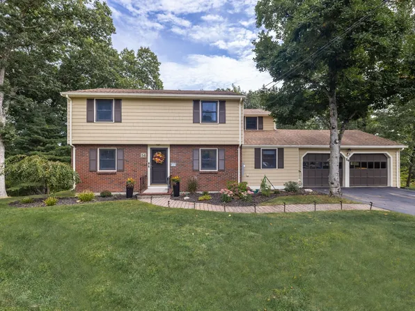 54 Checkerberry Ln, Framingham, MA 01702