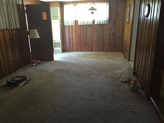 4th image of 893 Chatwood St
