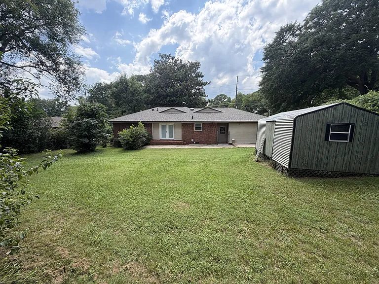 941 Harrington Dr — Photo 12