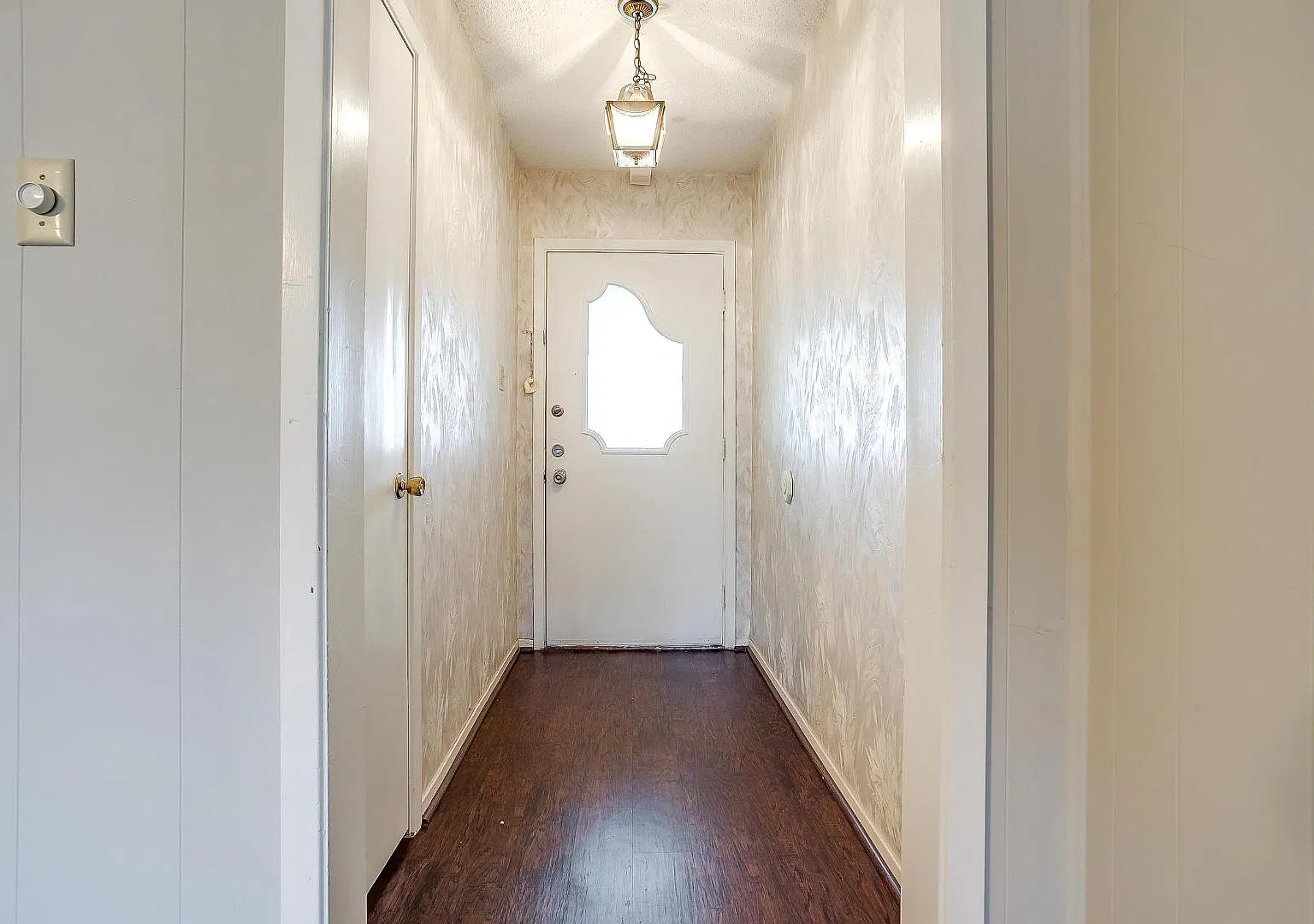 232 Linda Dr — Photo 2