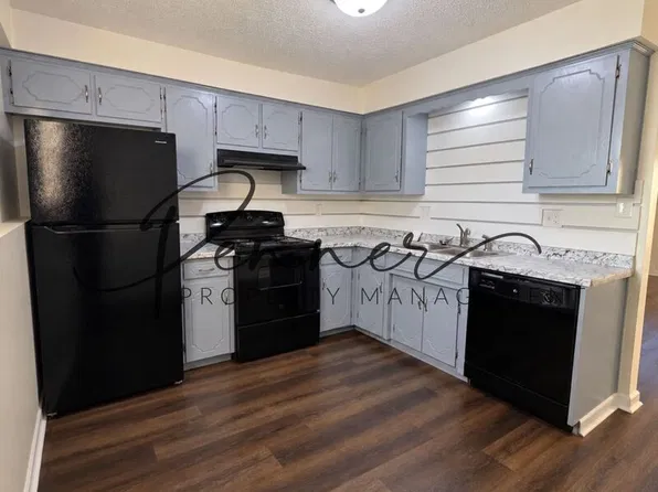 704 NE Ball Dr APT C, Lees Summit, MO 64086