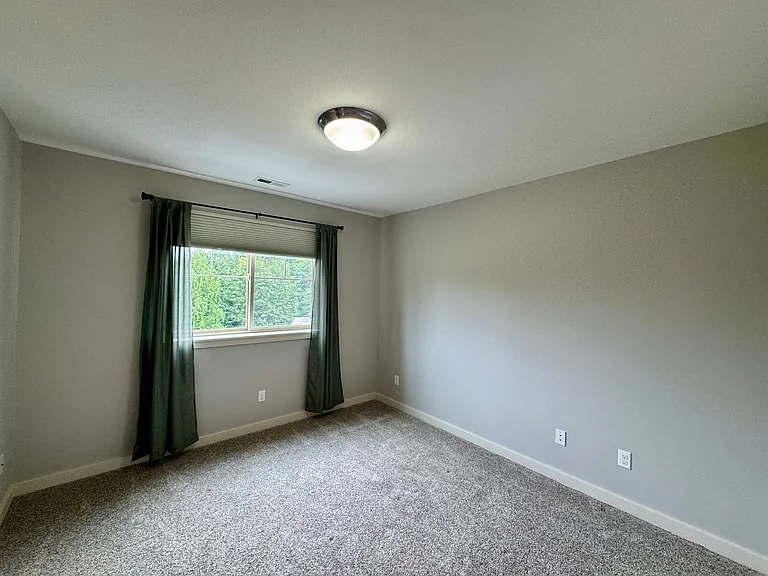 5726 Solana Ln NE — Photo 31