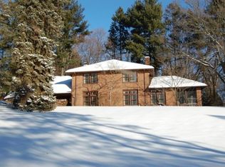 135 Underdown Rd, Ann Arbor, MI 48105