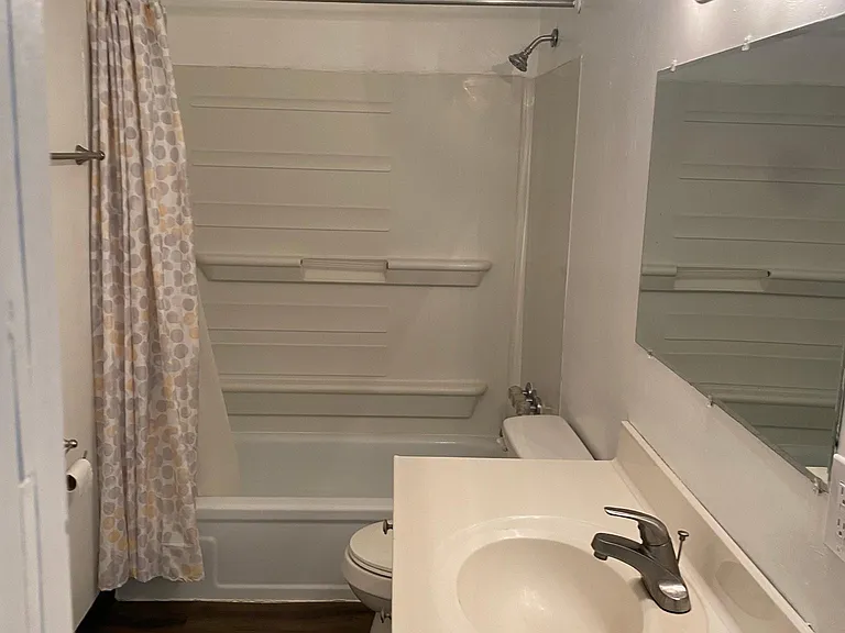 1125 N Highland Ave #8 — Photo 8