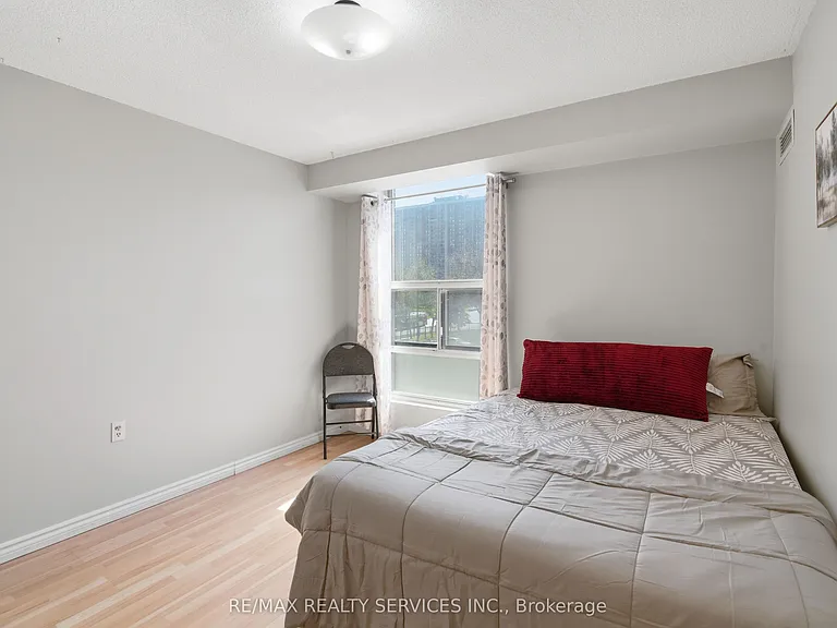 18 Knightsbridge Rd #304 — Photo 27