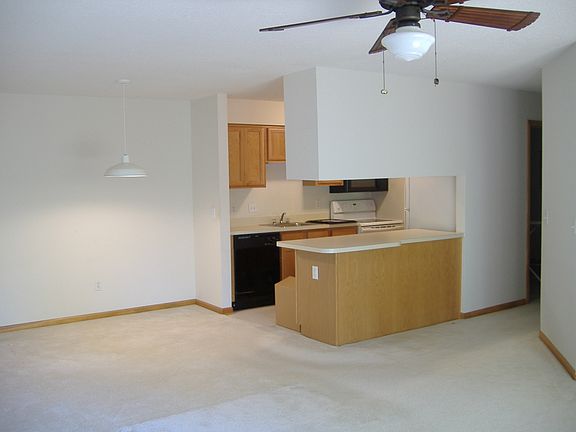 3rd image of 45756 Prairiegrass Ct #66