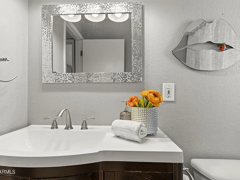 8308 E Minnezona Ave — Photo 30