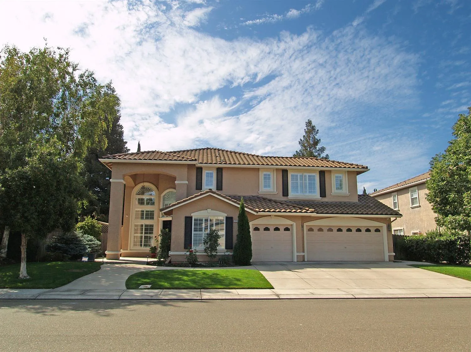 2716 Vestrella Dr photo 1
