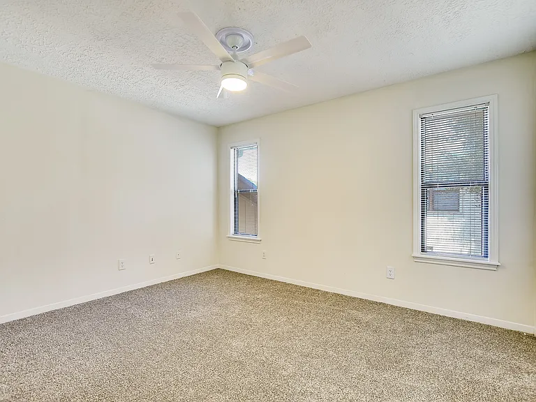 Windmill Townhomes — Photo 33