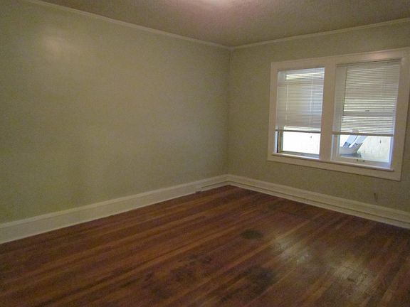 3rd image of 15605 Madison Ave #11