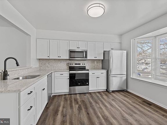 4th image of 6160 Majors Ln