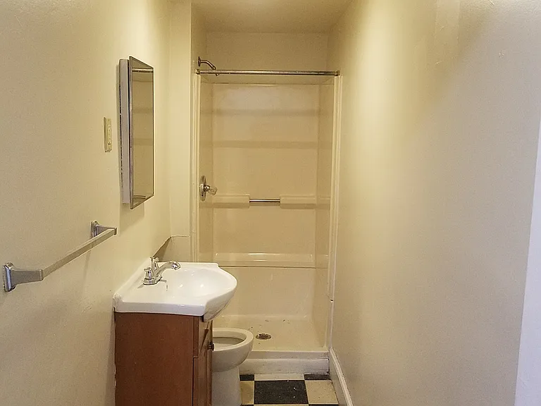 71 Sherman St — Photo 5