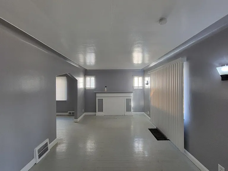16571 Lauder St — Photo 5