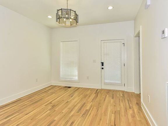 3rd image of 223 Lucile St