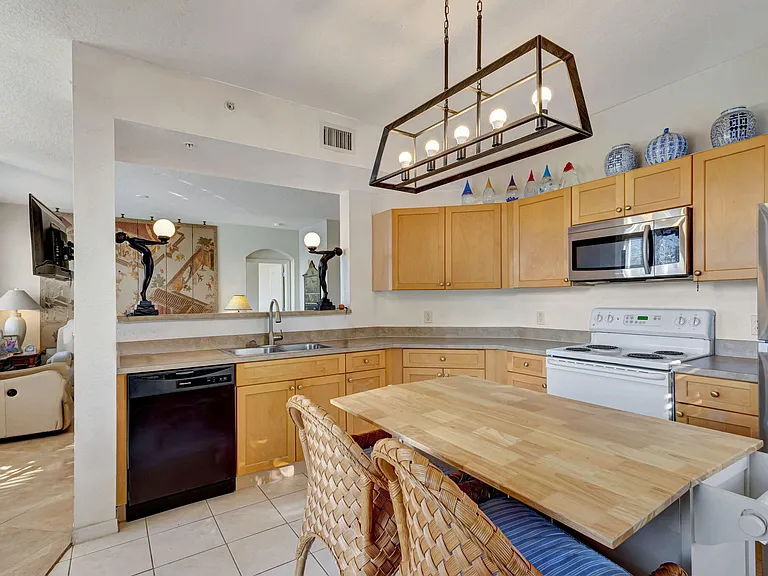 11023 Legacy Ln #204 — Photo 20
