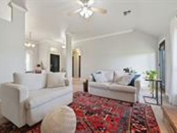 4th image of 7500 Meadow Lake Dr