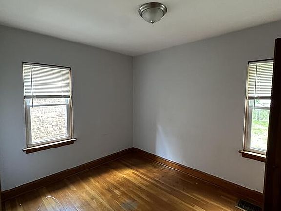 5th image of 18116 Wildwood Ave