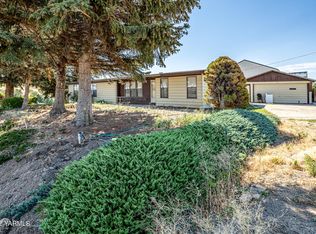 705 N Mize Rd, Yakima, WA 98908