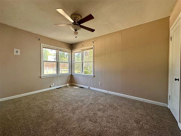3rd image of 1419 Pine Ave
