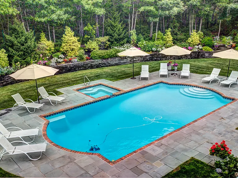 7 Southampton Hills Ct — Photo 13