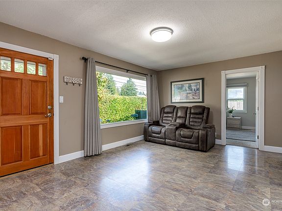 4th image of 7808 Cirque Drive W