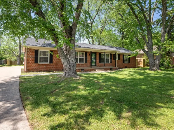 210 Eventide Dr, Murfreesboro, TN 37130