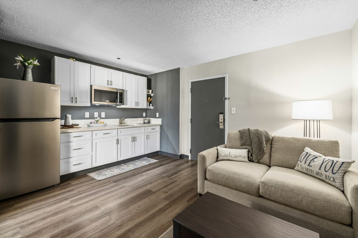 1105 Flats