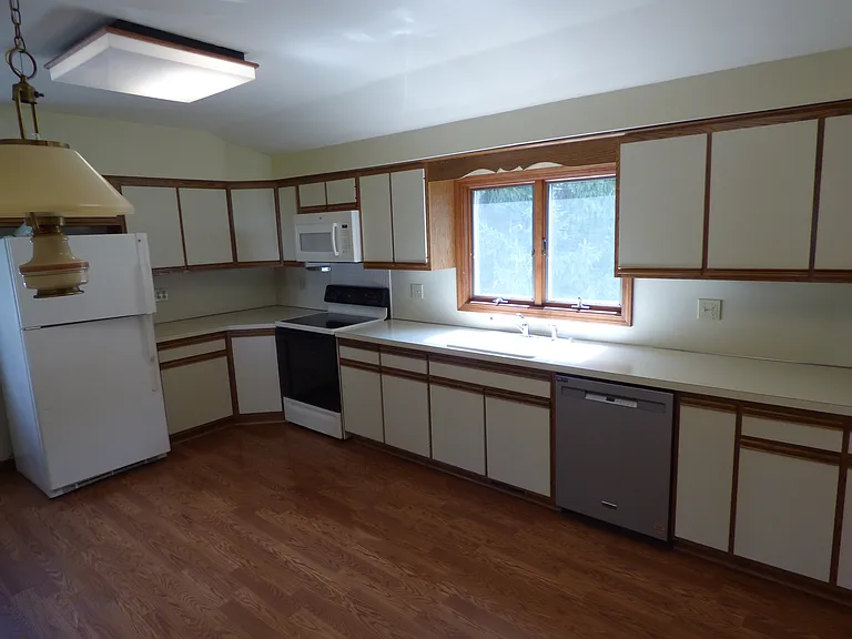 41 Flat Swamp Rd #A — Photo 4
